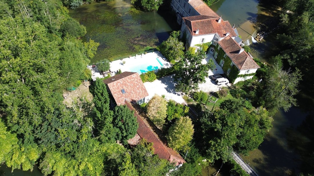 House in Parcoul, Parcoul-Chenaud, France 2 - 14582970