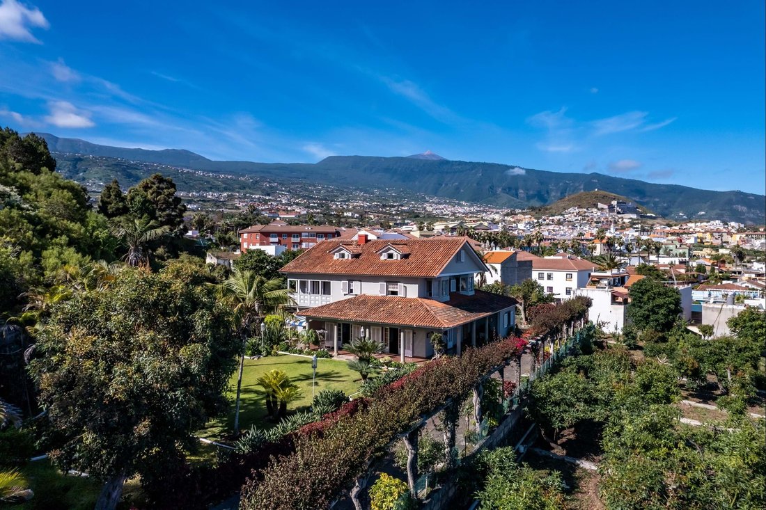 Townhouse in Ofra-Costa Sur, Santa Cruz De Tenerife, Spain 1 - 14577417