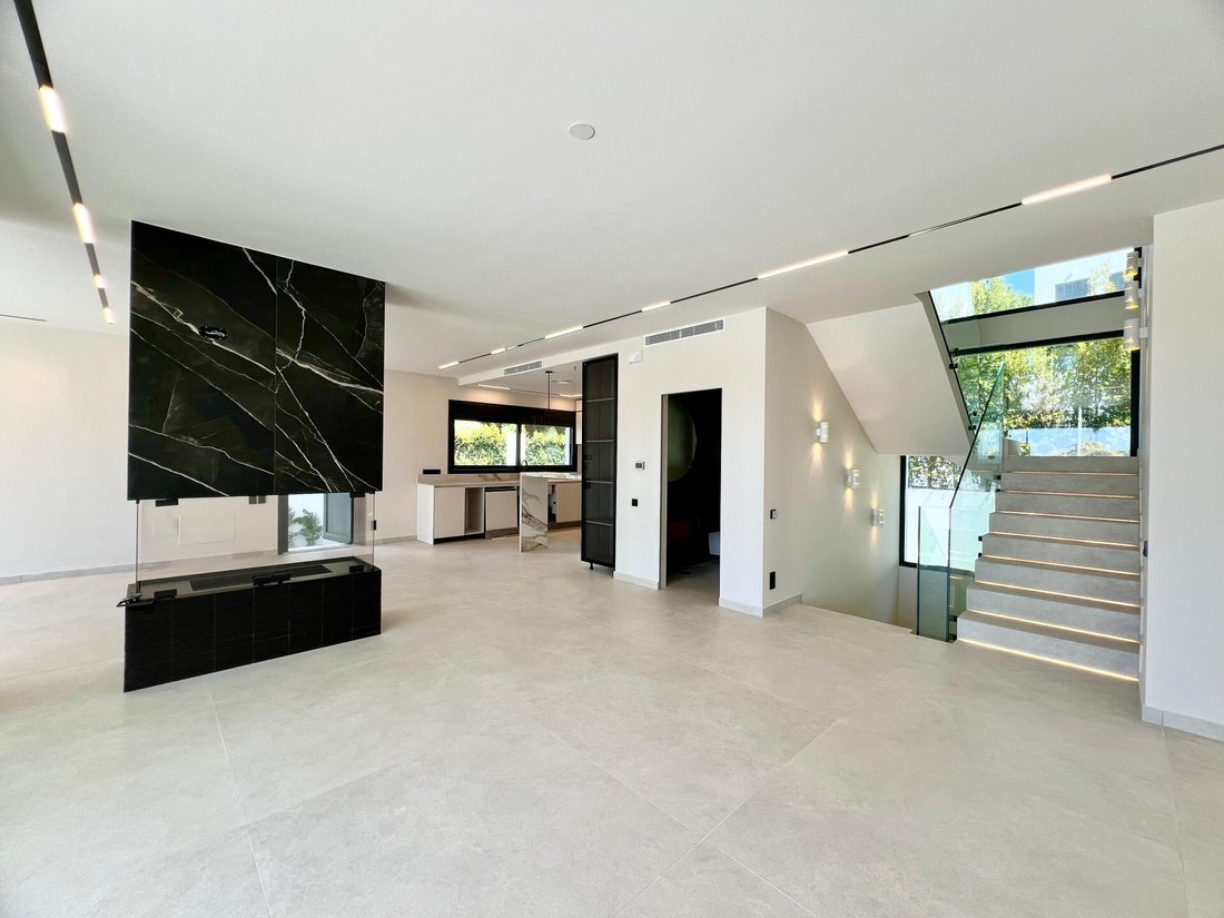 Villa in Elviria-Cabopino, Marbella, Spain 3 - 14579660