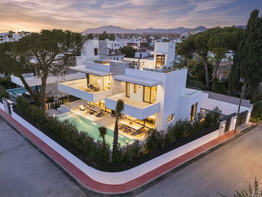 Villa in Marbella, Andalusia, Spain 1 - 14586989