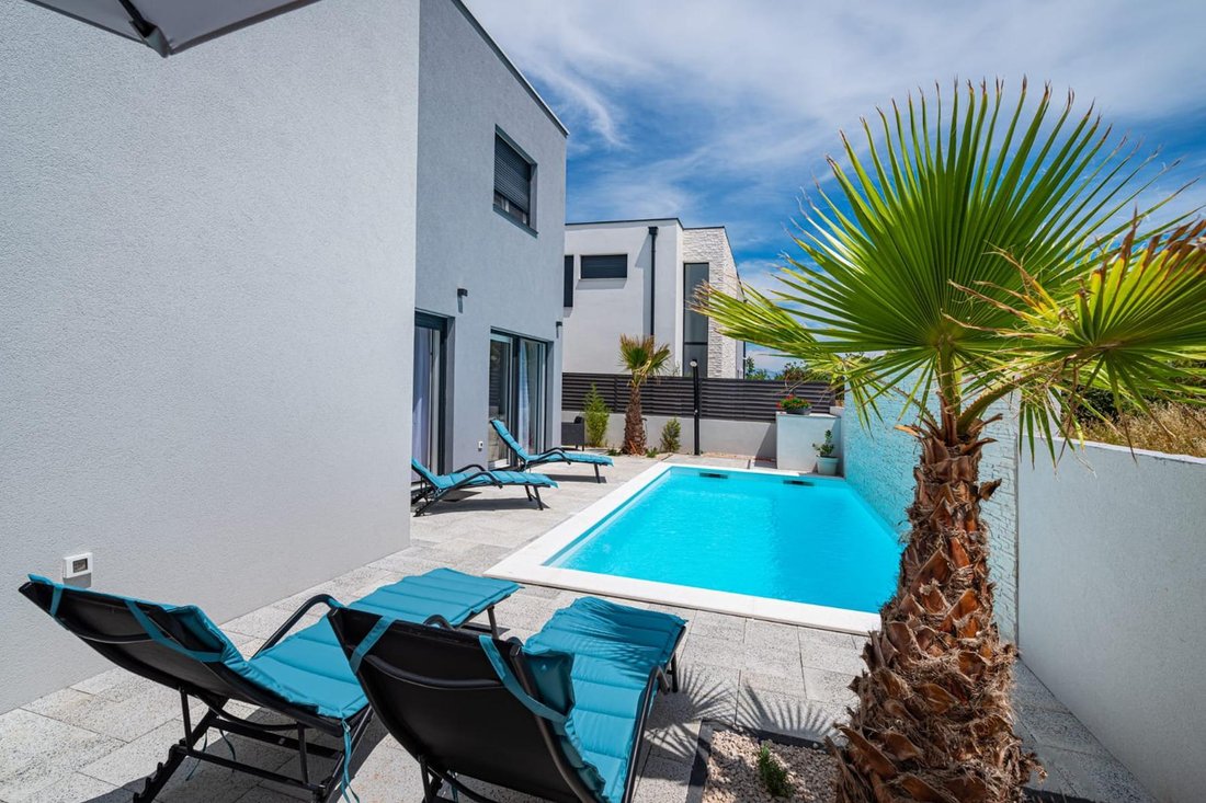 Villa in Zaton, Zadar County, Croatia 2 - 14586548