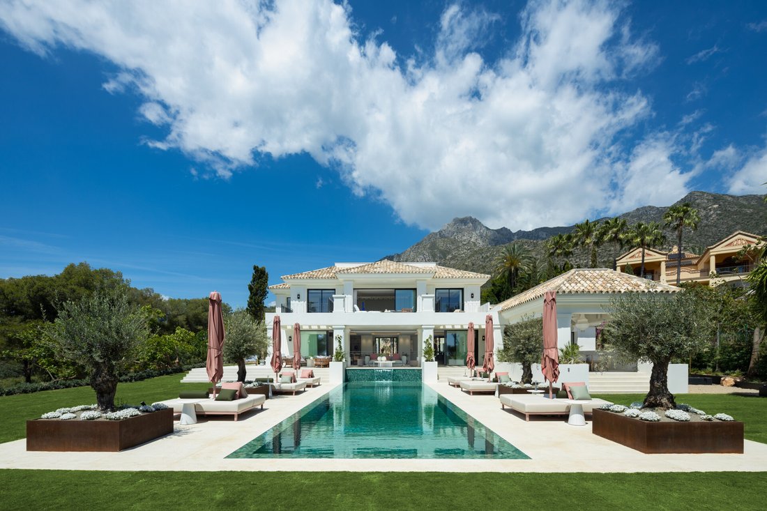 Villa in Sierra Blanca, Marbella, Spain 2 - 14586978