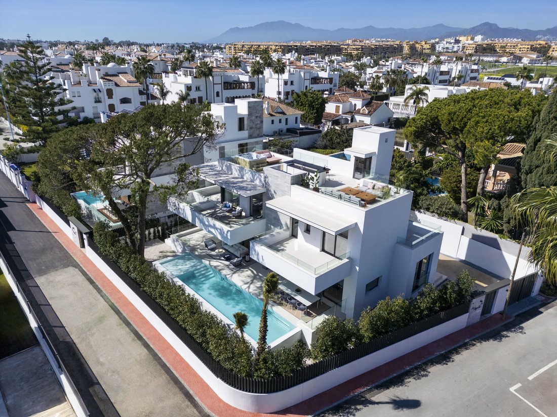 Villa in Marbella, Andalusia, Spain 3 - 14586989