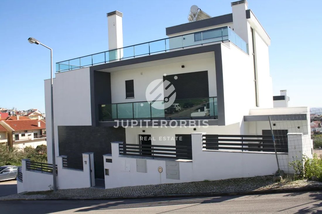 House in Ramada e Canecas, Lisbon, Portugal 3 - 14584354