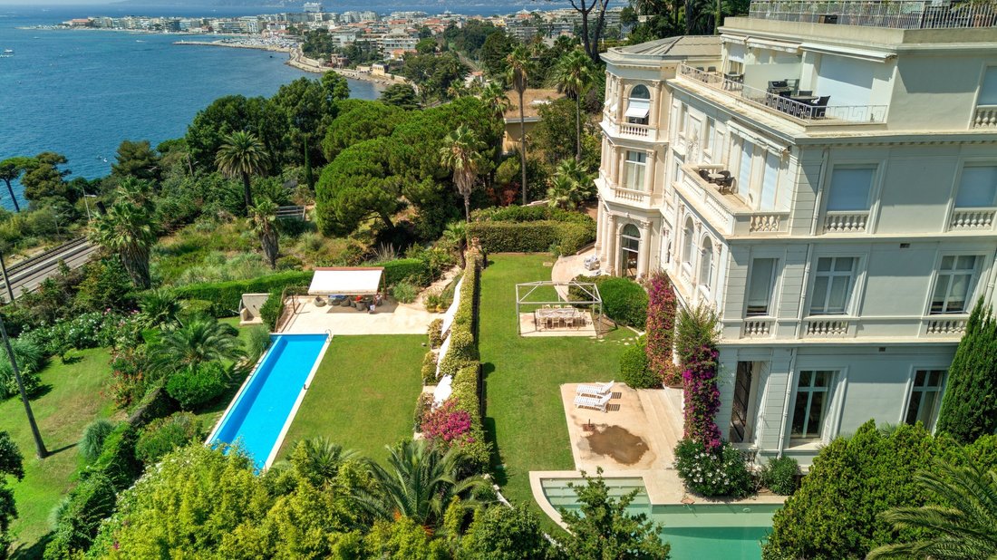 Apartment in Saint Nicolas, Cannes, France 1 - 14586880