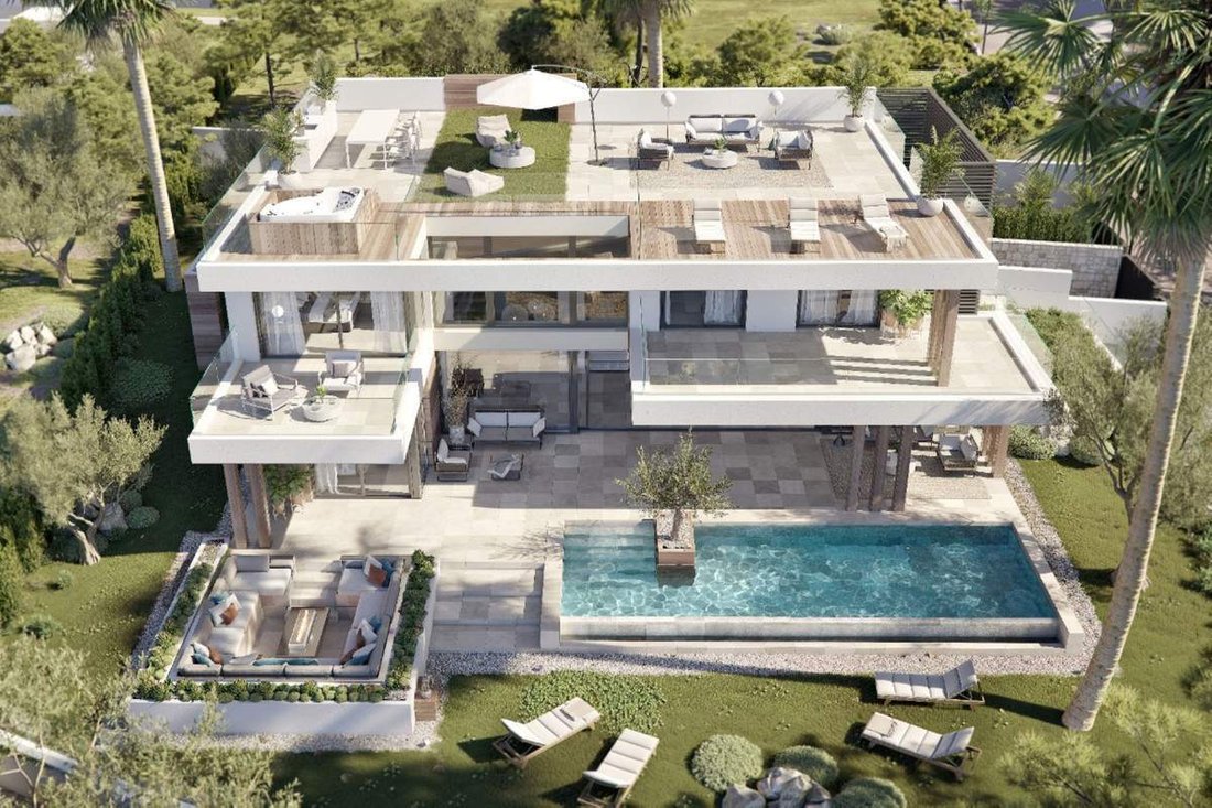 Villa in Cancelada, Estepona, Andalusia 2 - 14584223