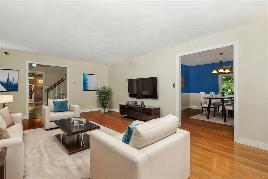 House in Framingham, Massachusetts, United States 3 - 14381187