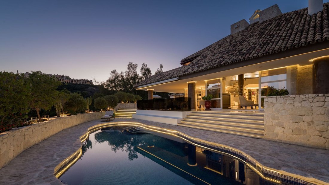 Villa in Benahavis, Andalusia, Spain 2 - 14587406