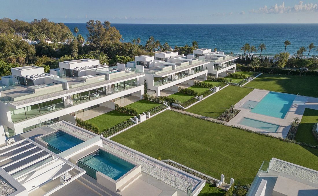 Villa in Puerto Banus, Marbella, Spain 3 - 14587360