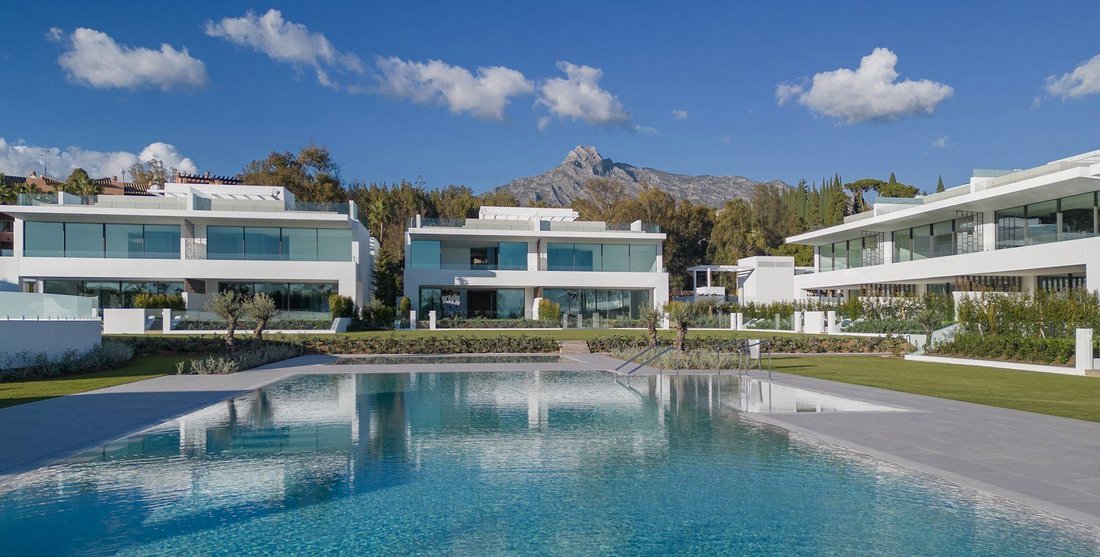 Villa in Puerto Banus, Marbella, Spain 2 - 14587360