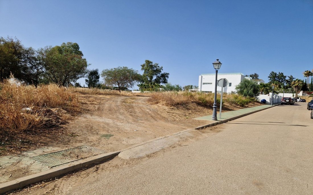 Land in Benahavis, Andalusia, Spain 5 - 14587308