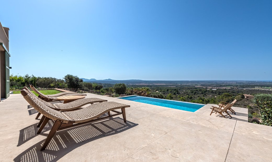 Fantastic Villa With Infinity Pool And In Puntiró, Balearic Islands ...