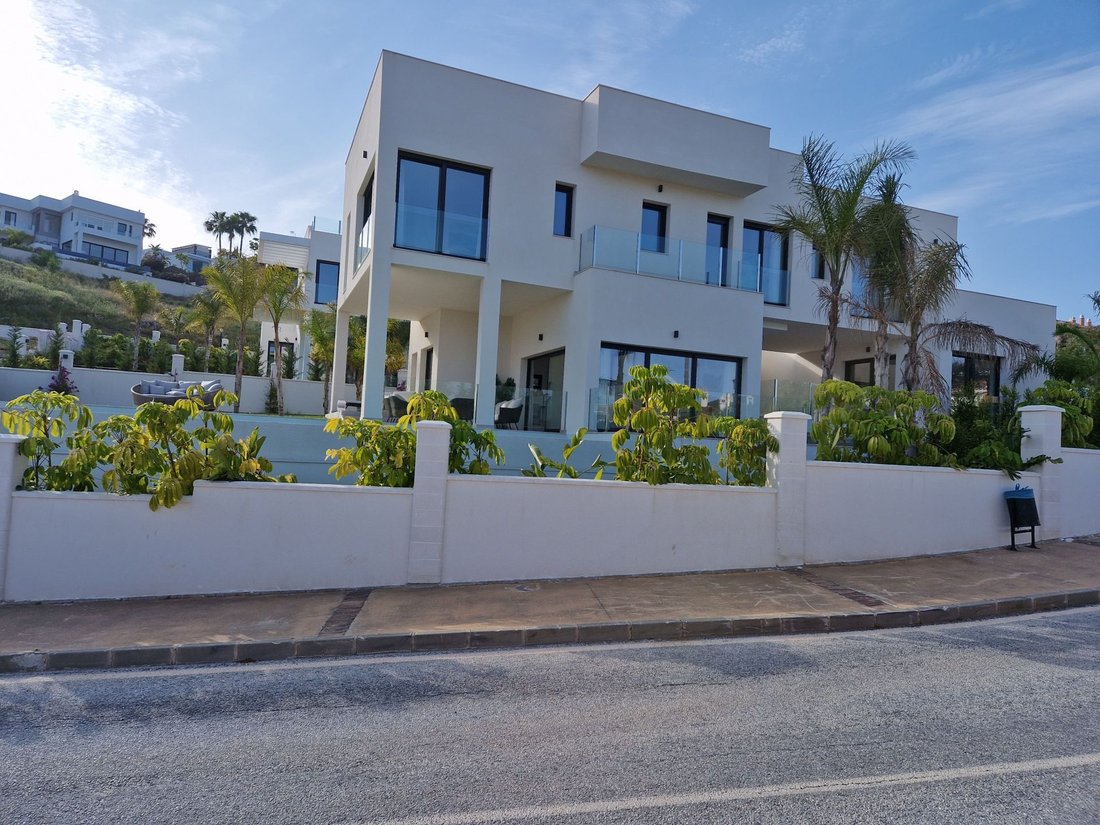 Villa in Elviria-Cabopino, Marbella, Spain 3 - 14587434