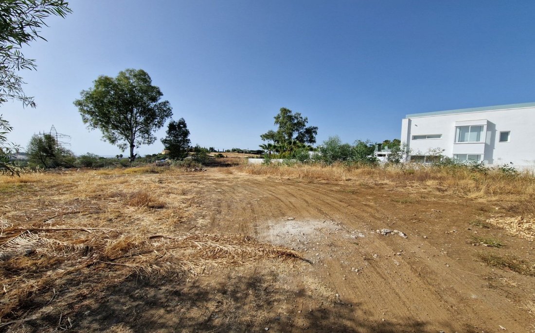 Land in Benahavis, Andalusia, Spain 2 - 14587308