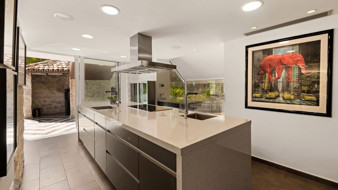 Villa in Benahavis, Andalusia, Spain 3 - 14587406