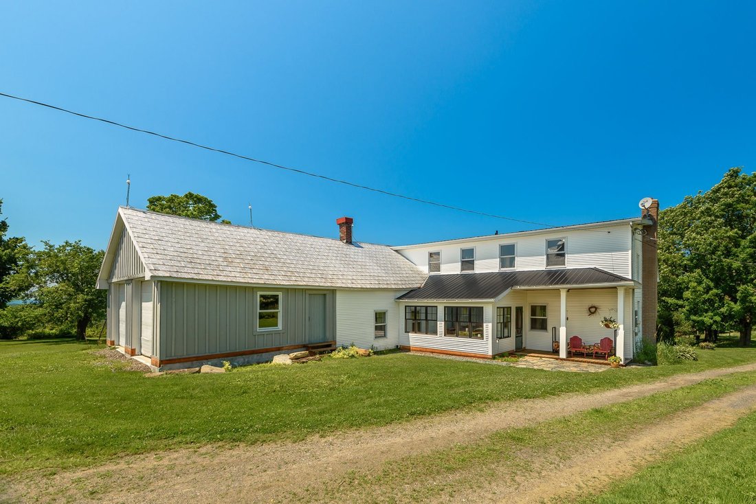 House in West Bolton, Quebec, Quebec, Canada 5 - 14589112