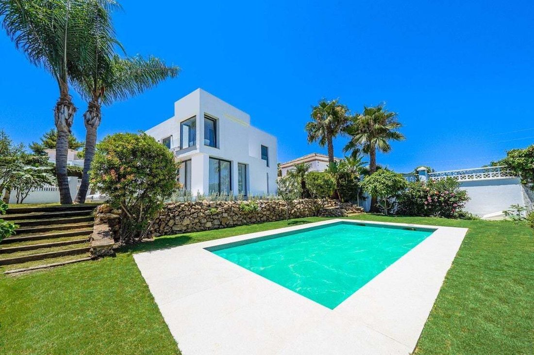 Villa in Puerto Banus, Marbella, Spain 2 - 14587411