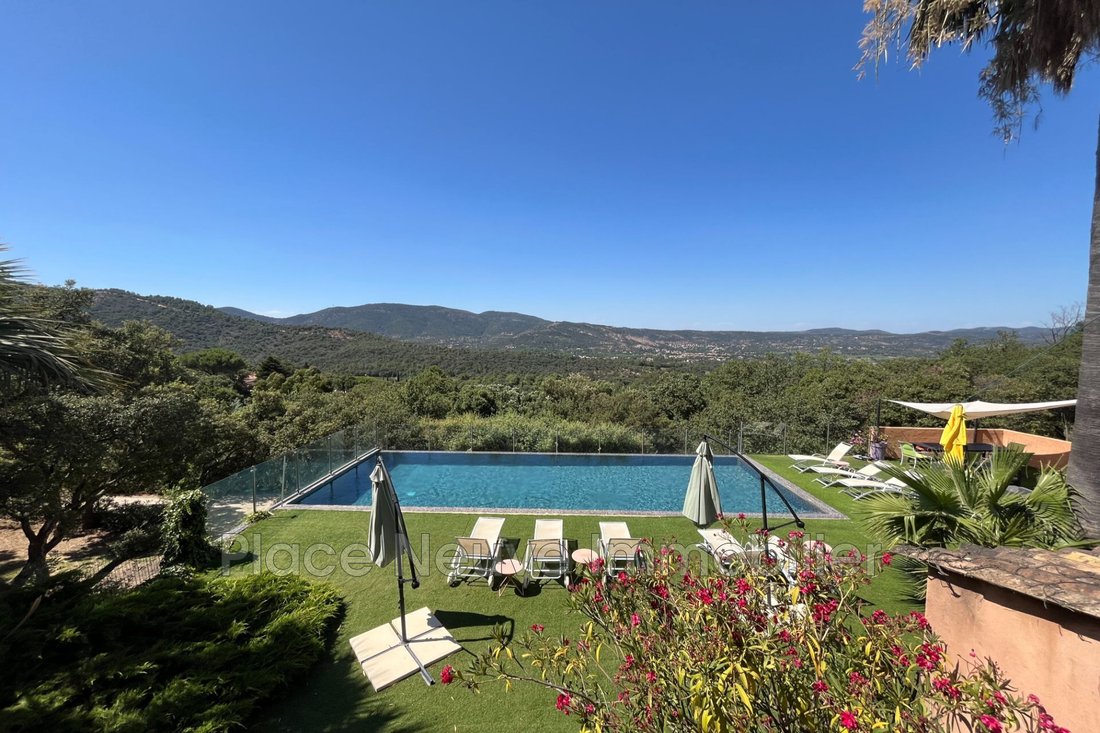Villa in Le Plan-de-la-Tour, Provence-Alpes-Côte d'Azur, France 2 - 14587921