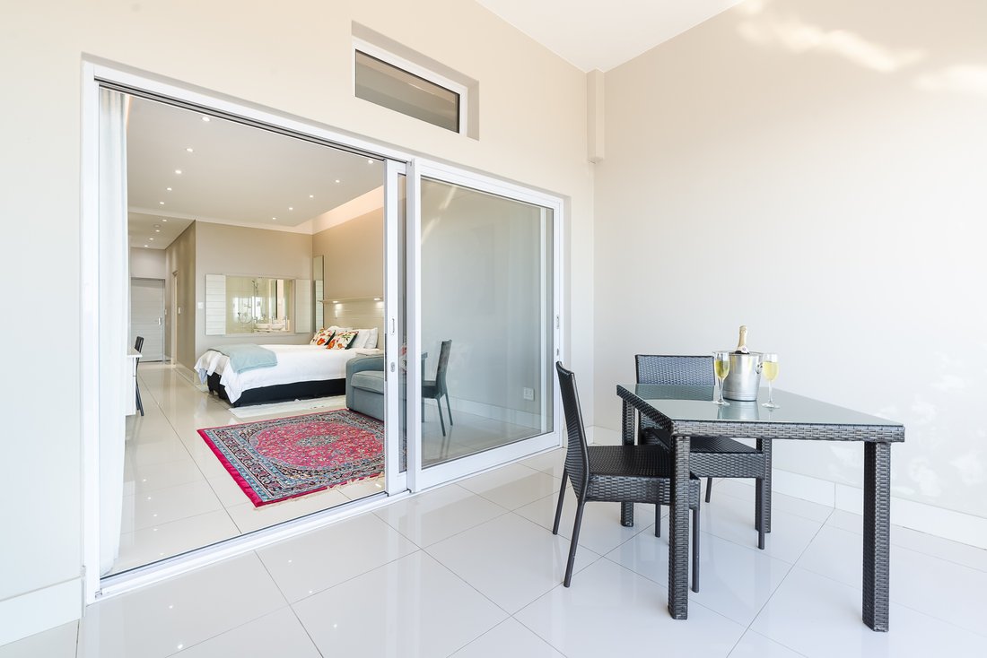 House in Camps Bay, Cape Town, South Africa 3 - 14590596