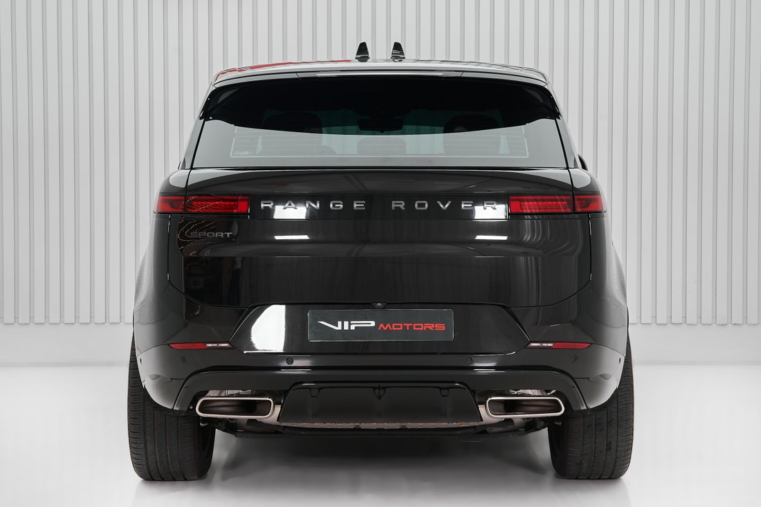 Suv in Dubai, Dubai, United Arab Emirates 5 - 14590667