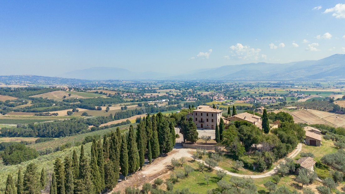 Estate in Spoleto, Umbria, Italy 5 - 14590987