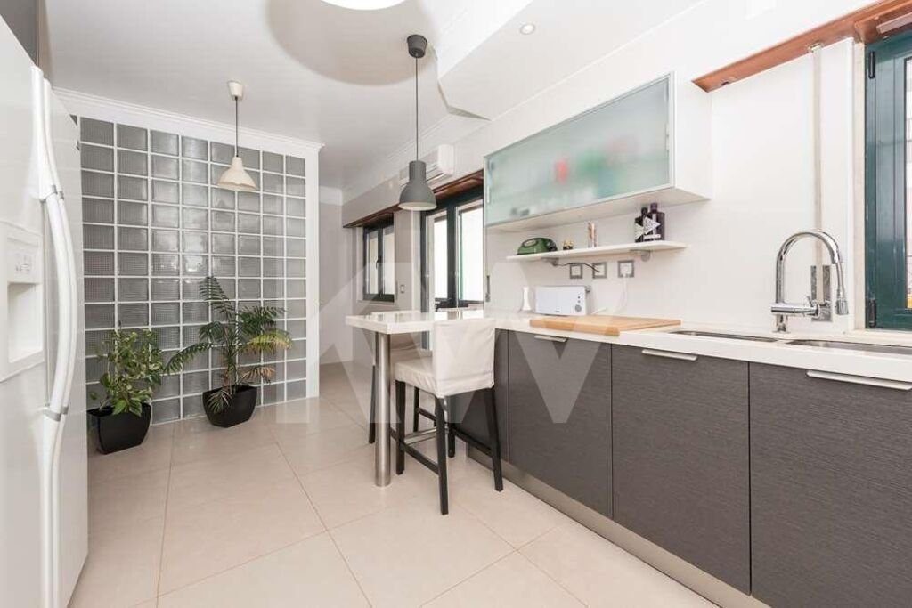 Townhouse in Loures, Lisbon, Portugal 1 - 14590994