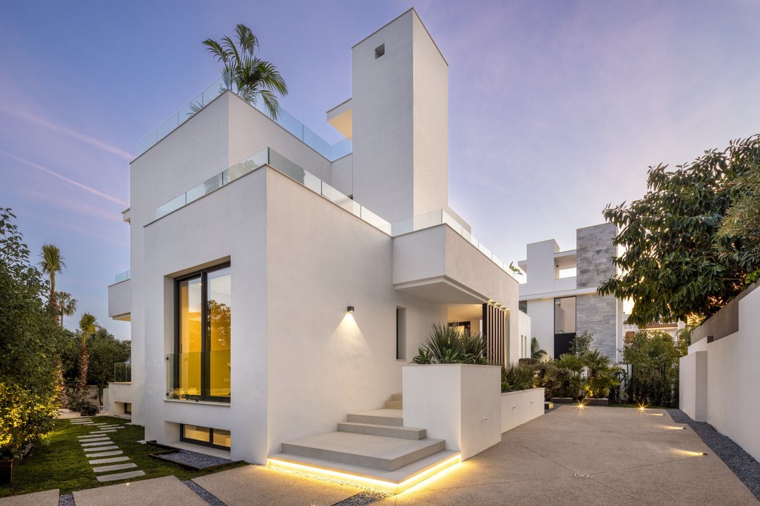 Villa in Marbella, Andalusia, Spain 1 - 14594020