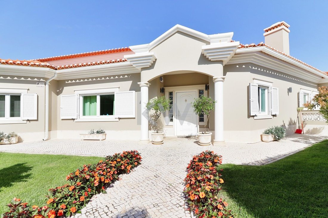 Townhouse in Santa Maria, Sao Pedro e Sobral da Lagoa, Leiria District, Portugal 4 - 14590824