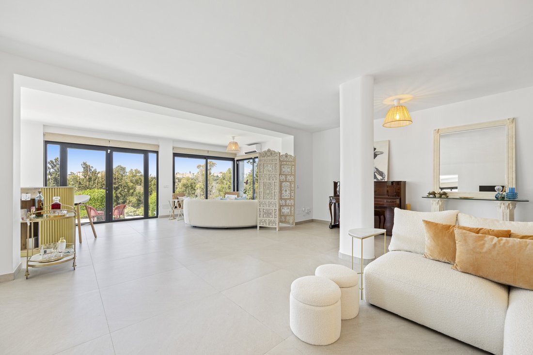 Villa in Guadalmina Alta, San Pedro de Alcantara, Spain 2 - 14592247