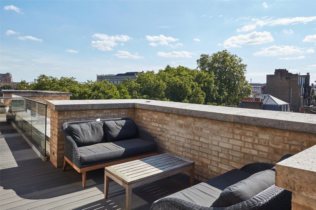 Apartment in Campden Hill, Kensington And Chelsea, England 1 - 14591769
