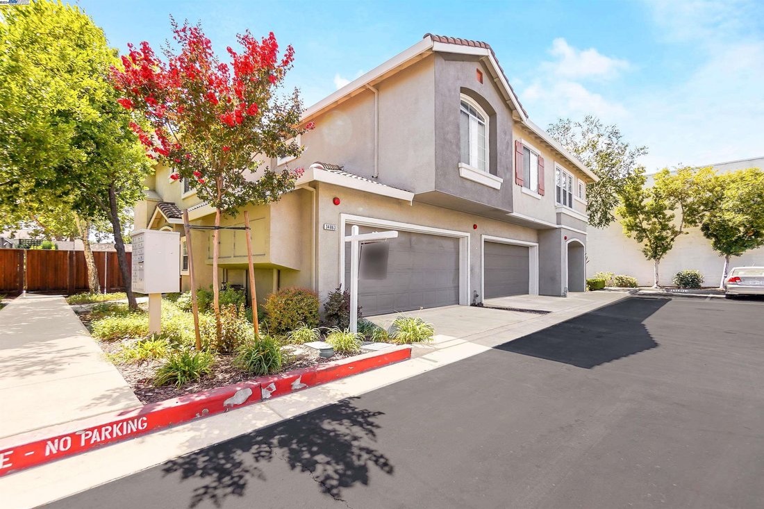 Beautifully Remodeled Residence In The In Union City, California