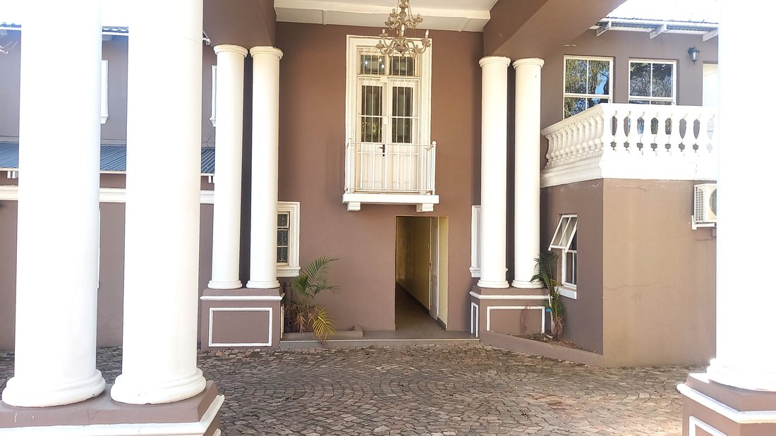 Maison à Hillcrest, Gauteng, Afrique du Sud 4 - 14595666