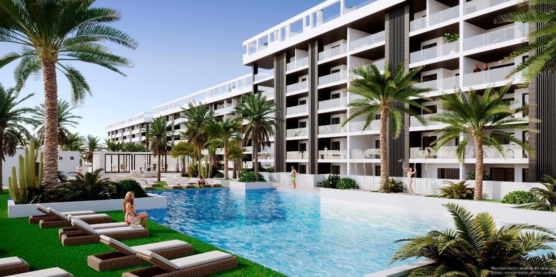 Penthouse in Torrevieja, Valencian Community, Spain 2 - 14166017