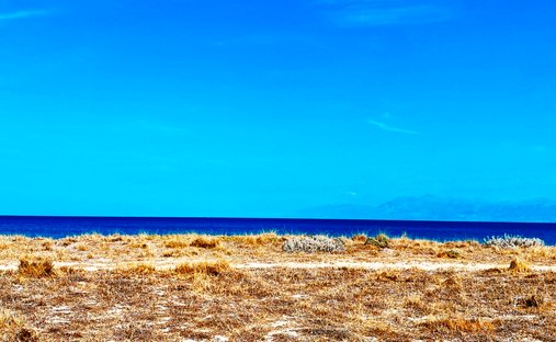 Land in Korfu, Peloponnese, Western Greece and the Ionian, Griechenland 1