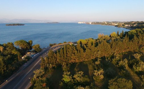 Land in Korfu, Peloponnese, Western Greece and the Ionian, Griechenland 1