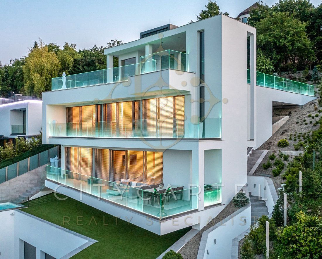 Villa in Budapest, Hungary 1 - 14600803