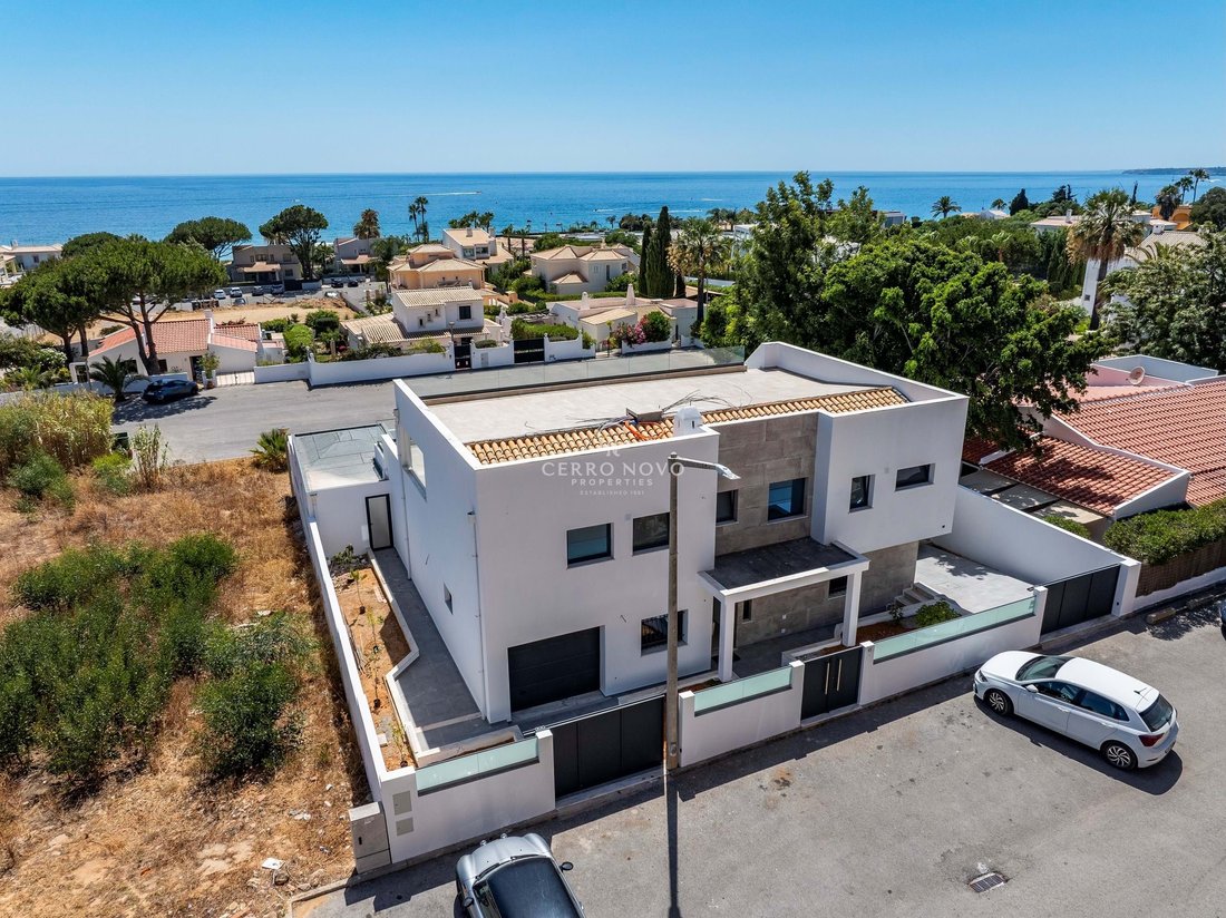 Villa in Olhos de Agua, Algarve, Portugal 1 - 14597720