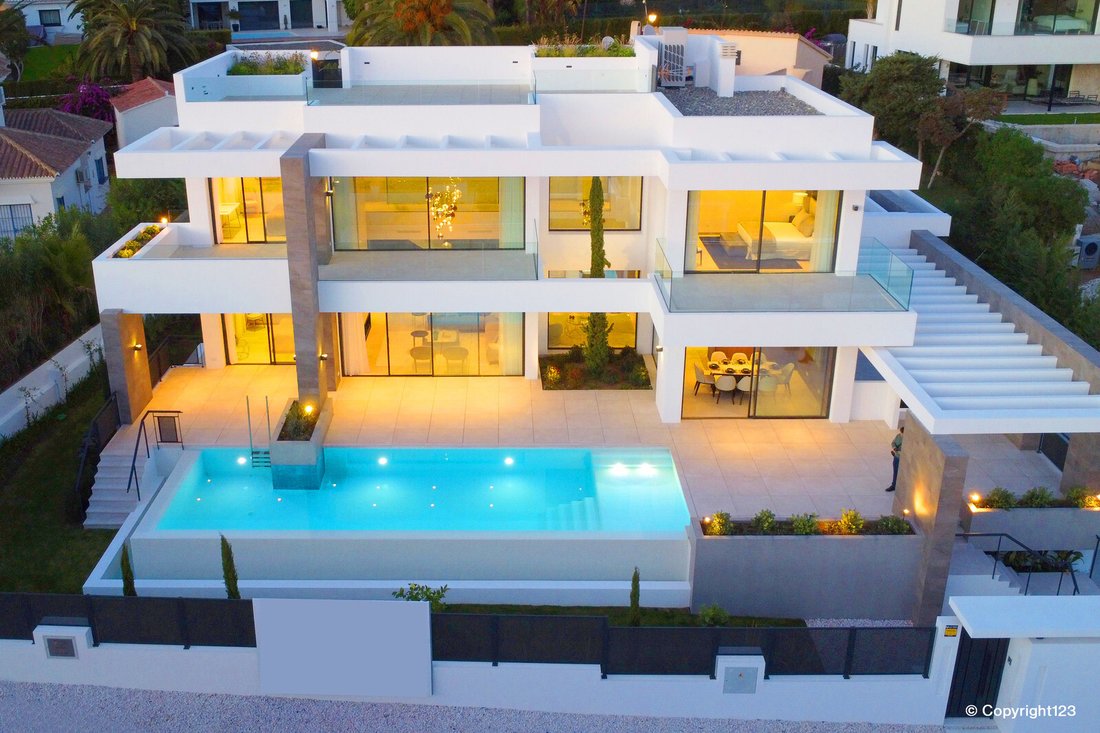 Luxury Modern Villa In Marbesa, By Ismael Mérida: In Marbella ...