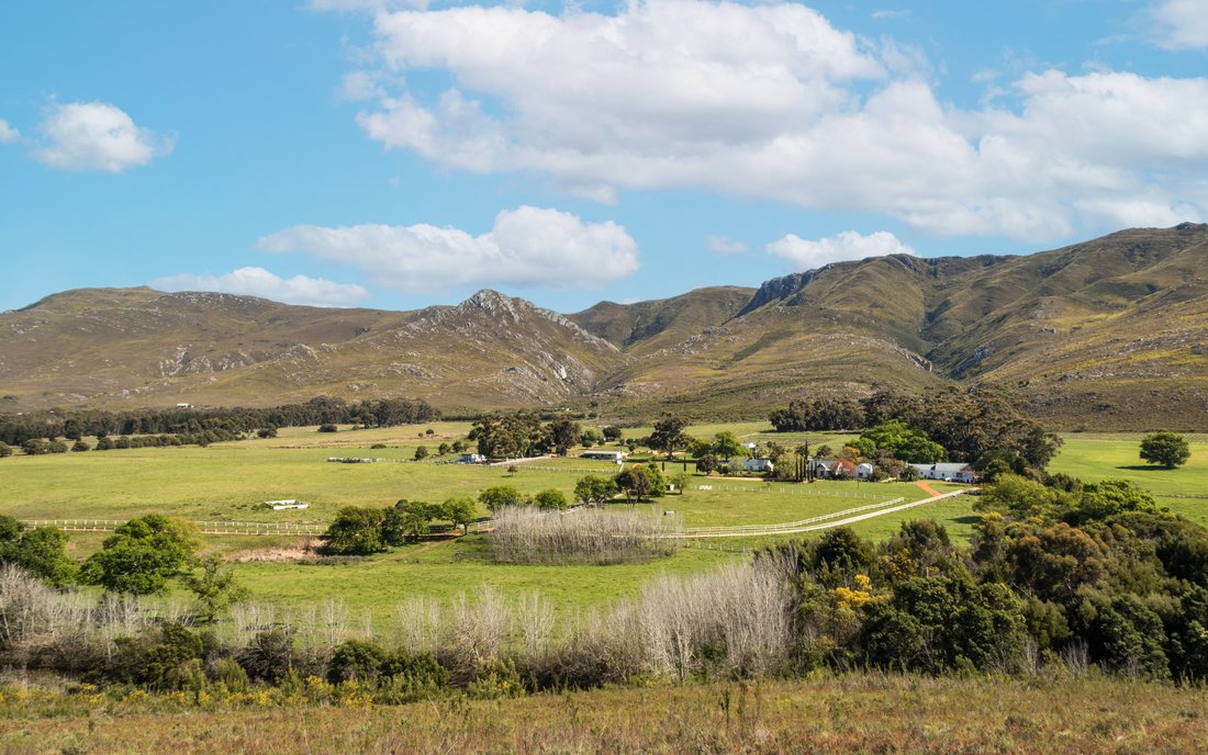 Enchanting, Elegant Stanford Guest Farm In Stanford, Western Cape