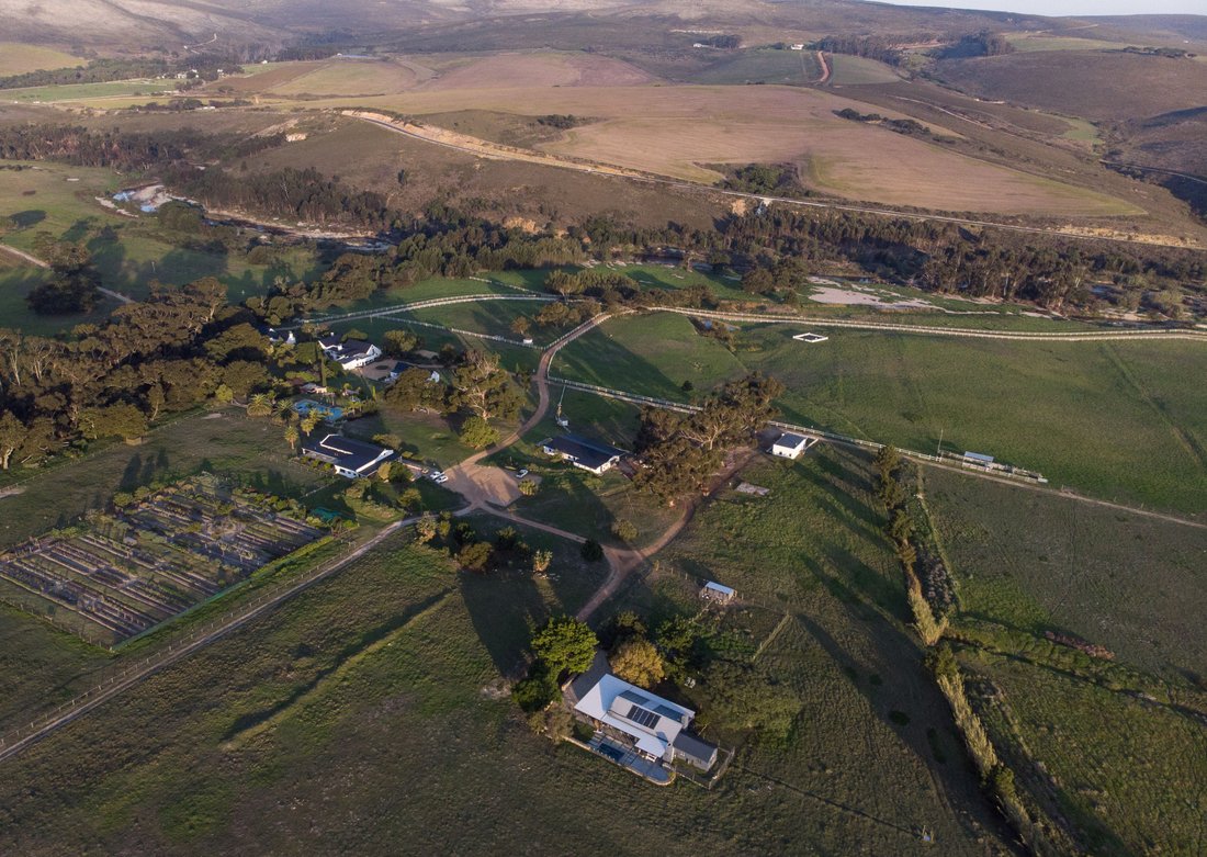 Enchanting, Elegant Stanford Guest Farm In Stanford, Western Cape