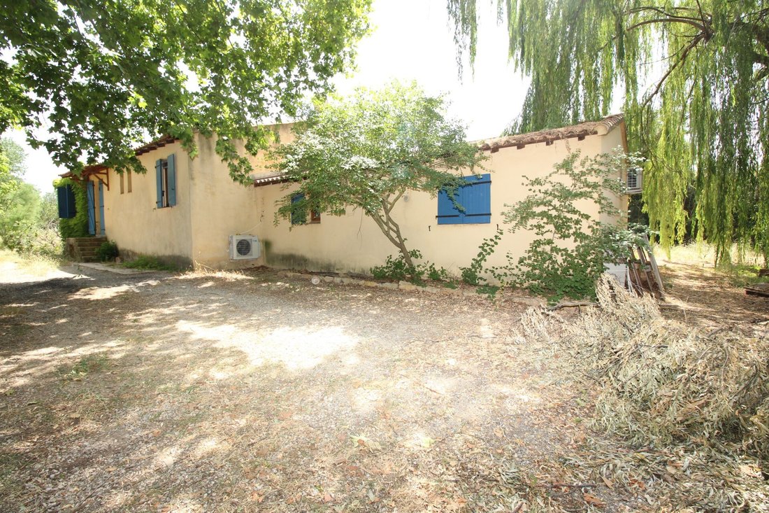 Villa in Jouques, Provence-Alpes-Côte d'Azur, France 4 - 13039109