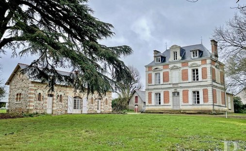 Castle for Sale in Grez-Neuville, Pays de la Loire, France - 5