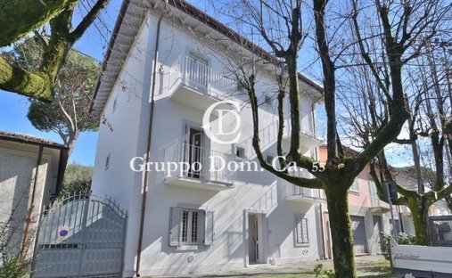 Apartment in Roma Imperiale, Forte dei Marmi, Tuscany 1