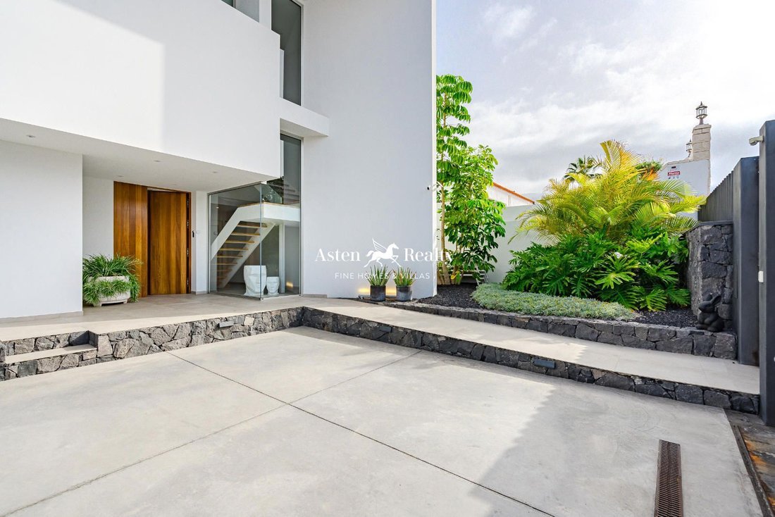 Villa in Callao Salvaje, Adeje, Canary Islands 2 - 14604683
