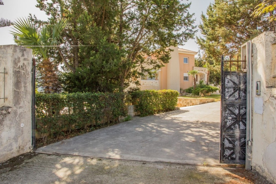Villa in Crete, Greece 4 - 14605720
