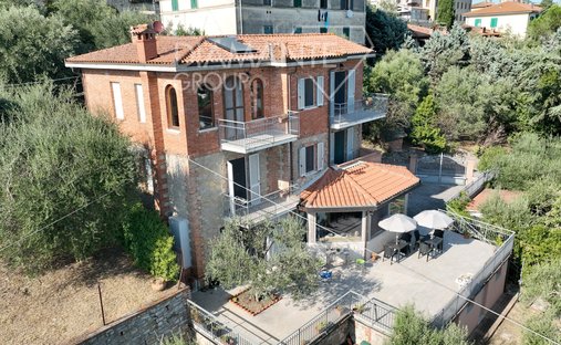 Villa in Castiglione del Lago, Umbria, Italy 1