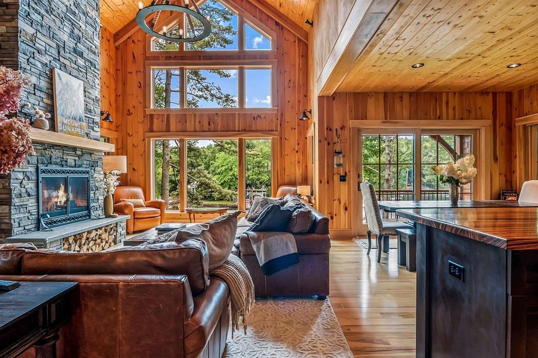 20 Woodland Road In Sunapee, New Hampshire, United States For Sale