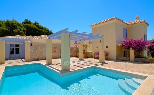 Villa in Koinotita Portoxeliou, Kranidi, Greece 1