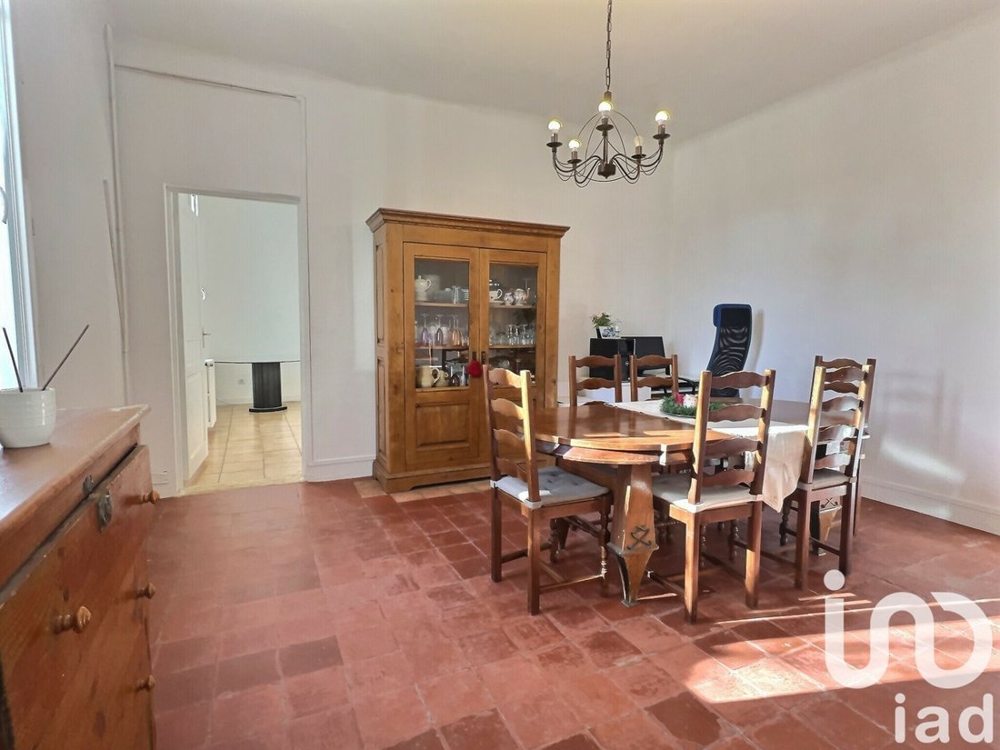 Vente Maison In Aix En Provence, Provence Alpes Côte D'azur, France For