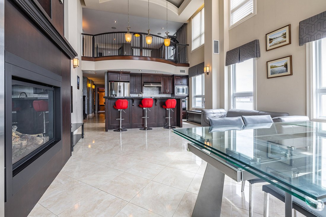 Condominio a Edmonton, Alberta, Canada 1 - 14605739